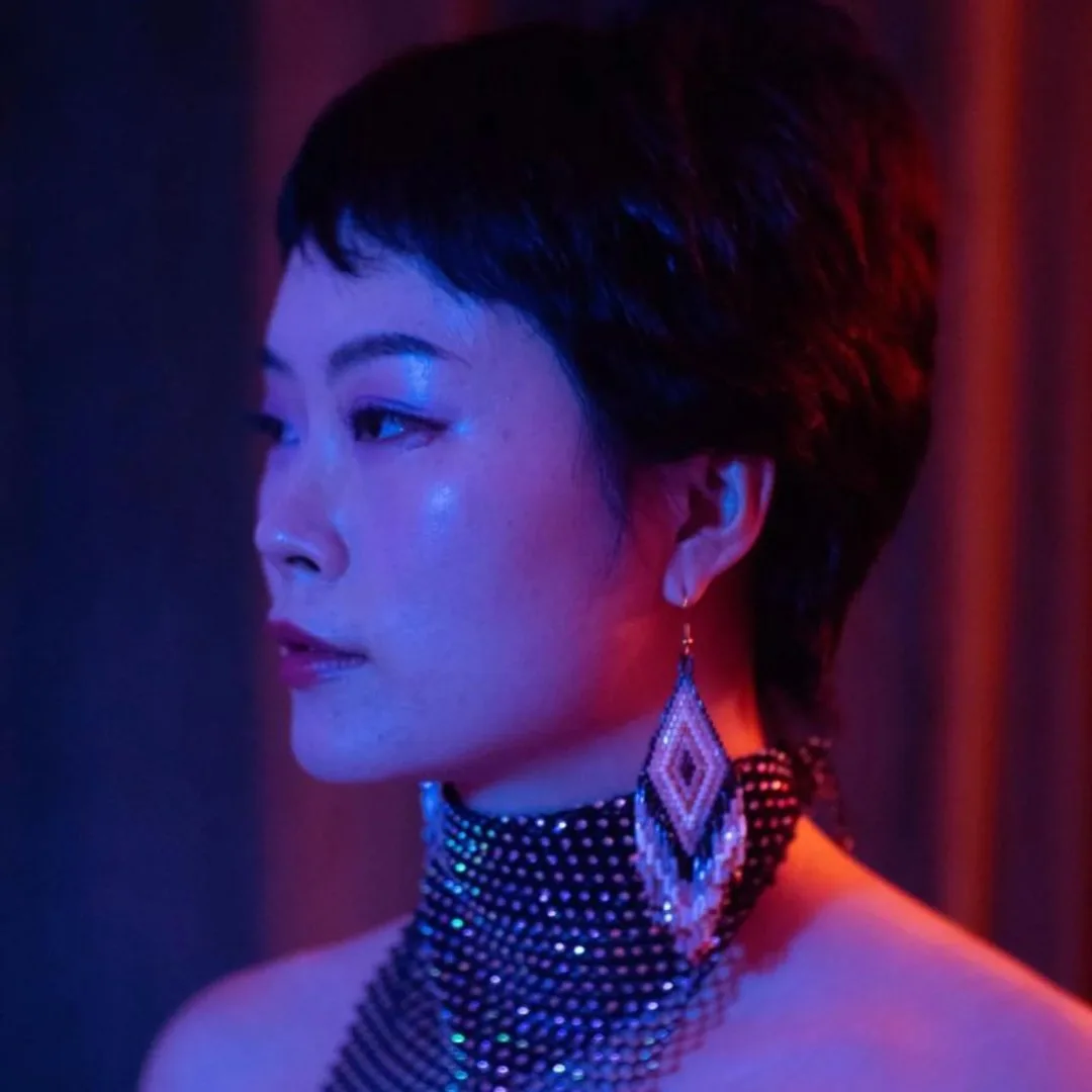 Portrait of interdisciplinary artist Yiting Liu.